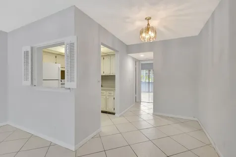 398 Sheffield Q West Palm Beach FL 33417