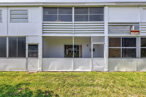 398 Sheffield Q West Palm Beach FL 33417