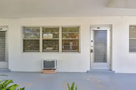 398 Sheffield Q West Palm Beach FL 33417