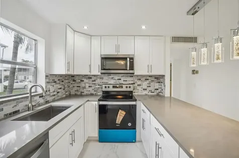 100 Monaco C Delray Beach FL 33446