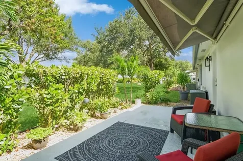 1230 S Drive Way Delray Beach FL 33445