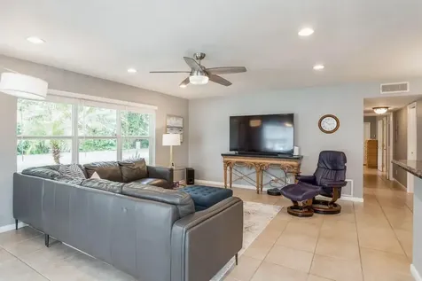 1230 S Drive Way Delray Beach FL 33445