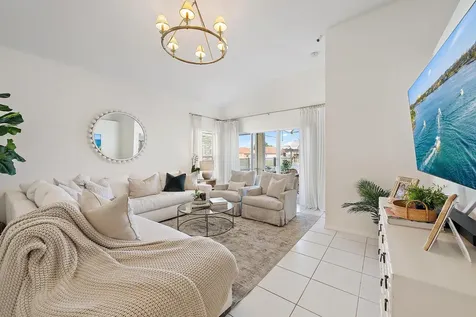 5010 Elpine Way Riviera Beach FL 33418