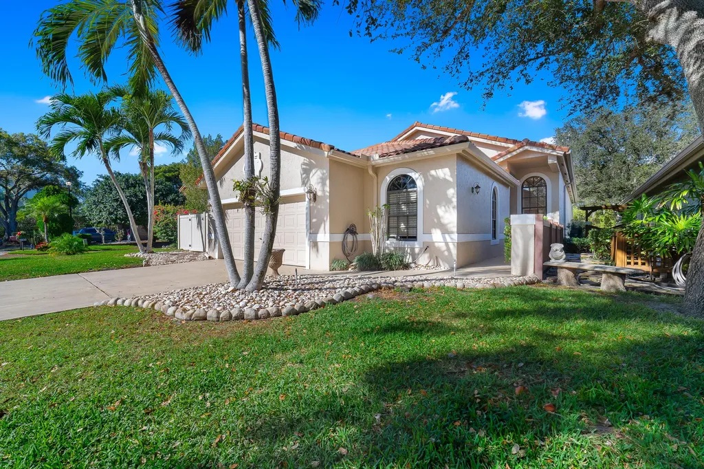 4143 Nw 2nd Lane Delray Beach FL 33445