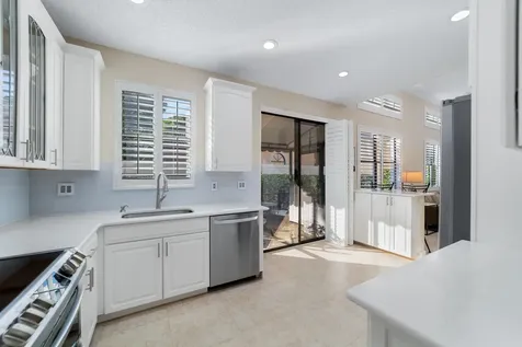 4143 Nw 2nd Lane Delray Beach FL 33445