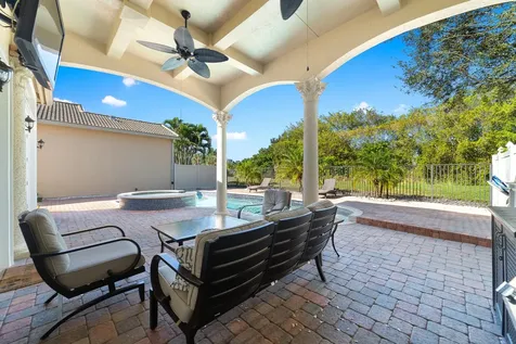 4143 Nw 2nd Lane Delray Beach FL 33445