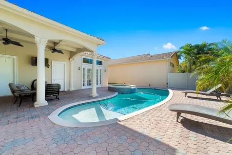 4143 Nw 2nd Lane Delray Beach FL 33445
