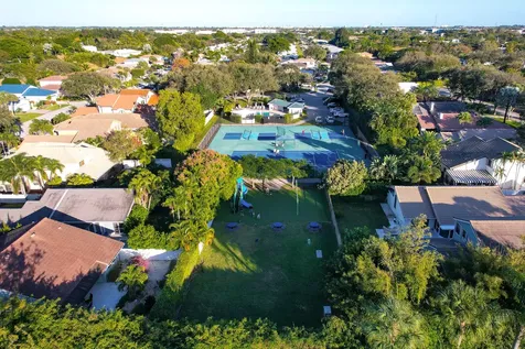 4143 Nw 2nd Lane Delray Beach FL 33445