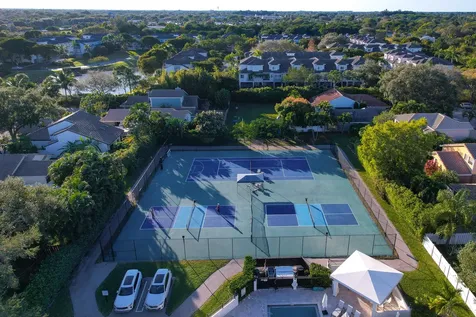4143 Nw 2nd Lane Delray Beach FL 33445
