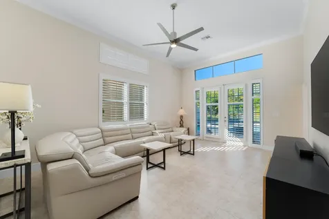 4143 Nw 2nd Lane Delray Beach FL 33445