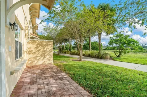 1802 Via Sofia Boynton Beach FL 33426