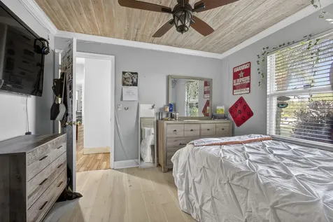 14196 89th Place The Acreage FL 33470
