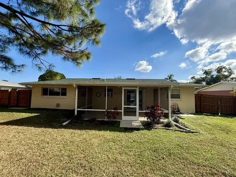 486 NE Solida Circle Port Saint Lucie FL 34983