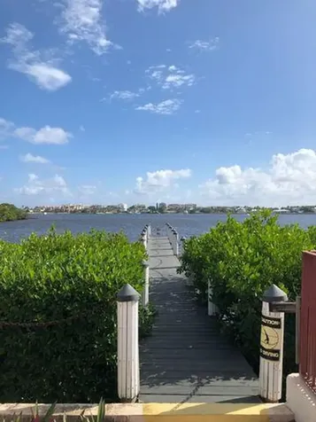 720 N Dixie Highway Lantana FL 33462