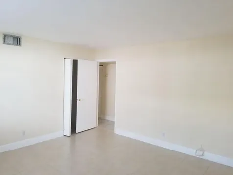 720 N Dixie Highway Lantana FL 33462
