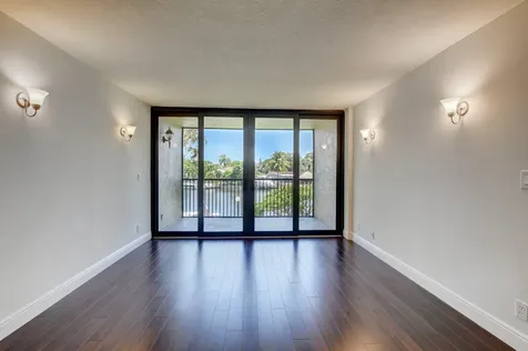 18 Royal Palm Way Boca Raton FL 33432