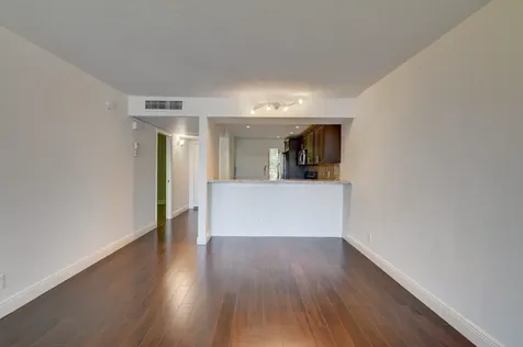 18 Royal Palm Way Boca Raton FL 33432