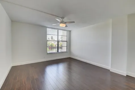 18 Royal Palm Way Boca Raton FL 33432