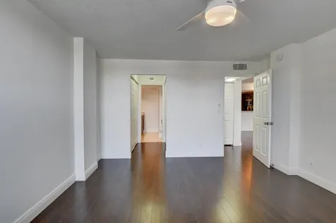 18 Royal Palm Way Boca Raton FL 33432
