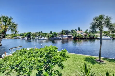 18 Royal Palm Way Boca Raton FL 33432