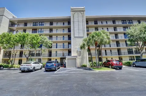 18 Royal Palm Way Boca Raton FL 33432
