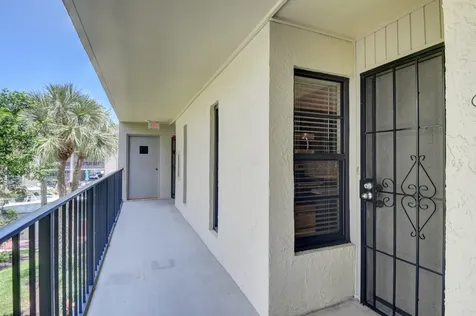 18 Royal Palm Way Boca Raton FL 33432