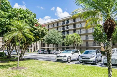 18 Royal Palm Way Boca Raton FL 33432