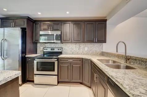 18 Royal Palm Way Boca Raton FL 33432