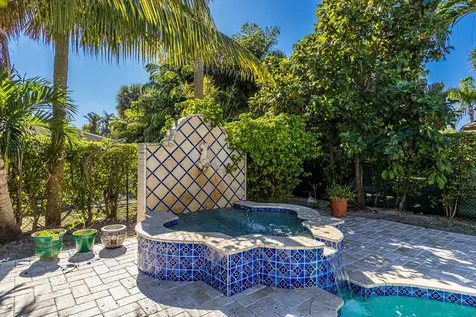 860 E Park Drive Boca Raton FL 33432