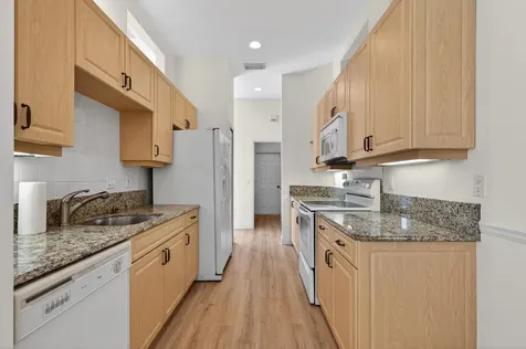 568 Sw New Castle Cove Port Saint Lucie FL 34986