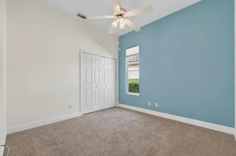568 Sw New Castle Cove Port Saint Lucie FL 34986