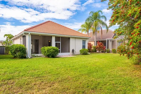 568 Sw New Castle Cove Port Saint Lucie FL 34986