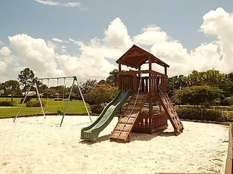 568 Sw New Castle Cove Port Saint Lucie FL 34986