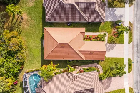 568 Sw New Castle Cove Port Saint Lucie FL 34986