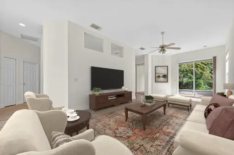 568 Sw New Castle Cove Port Saint Lucie FL 34986