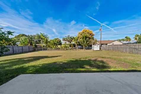 307 Se Husted Terrace Port Saint Lucie FL 34983