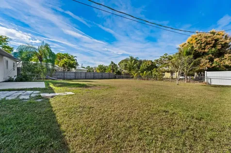 307 Se Husted Terrace Port Saint Lucie FL 34983