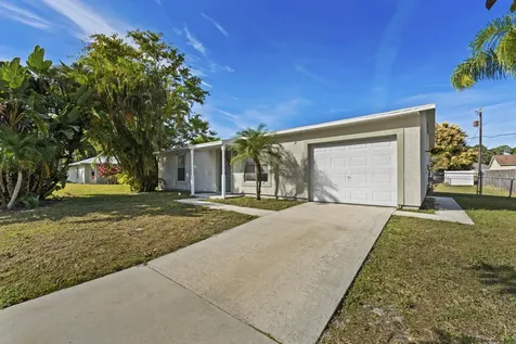 307 Se Husted Terrace Port Saint Lucie FL 34983