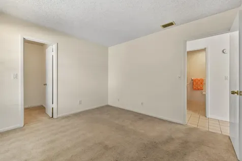 307 Se Husted Terrace Port Saint Lucie FL 34983
