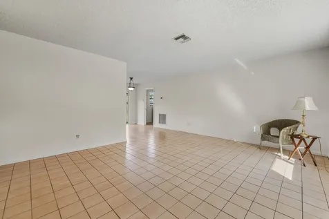 307 Se Husted Terrace Port Saint Lucie FL 34983