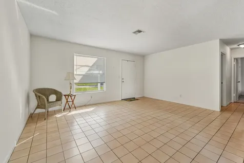 307 Se Husted Terrace Port Saint Lucie FL 34983