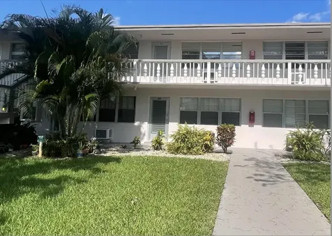 42 Canterbury West Palm Beach FL 33417