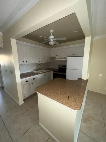 42 Canterbury West Palm Beach FL 33417