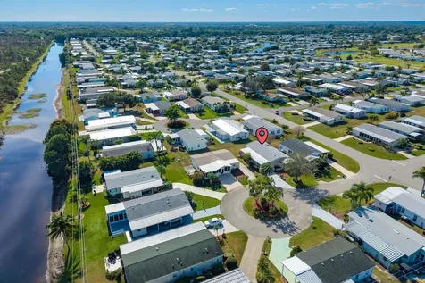 3805 Doral Court Port Saint Lucie FL 34952