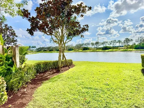 6728 Old Farm Trail Boynton Beach FL 33437