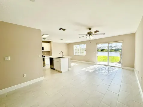 6728 Old Farm Trail Boynton Beach FL 33437