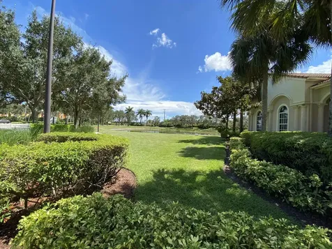 6728 Old Farm Trail Boynton Beach FL 33437