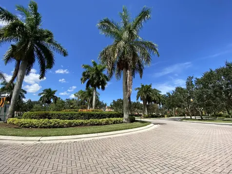 6728 Old Farm Trail Boynton Beach FL 33437