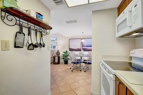 1810 New Palm Way Boynton Beach FL 33435