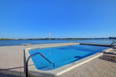 1810 New Palm Way Boynton Beach FL 33435